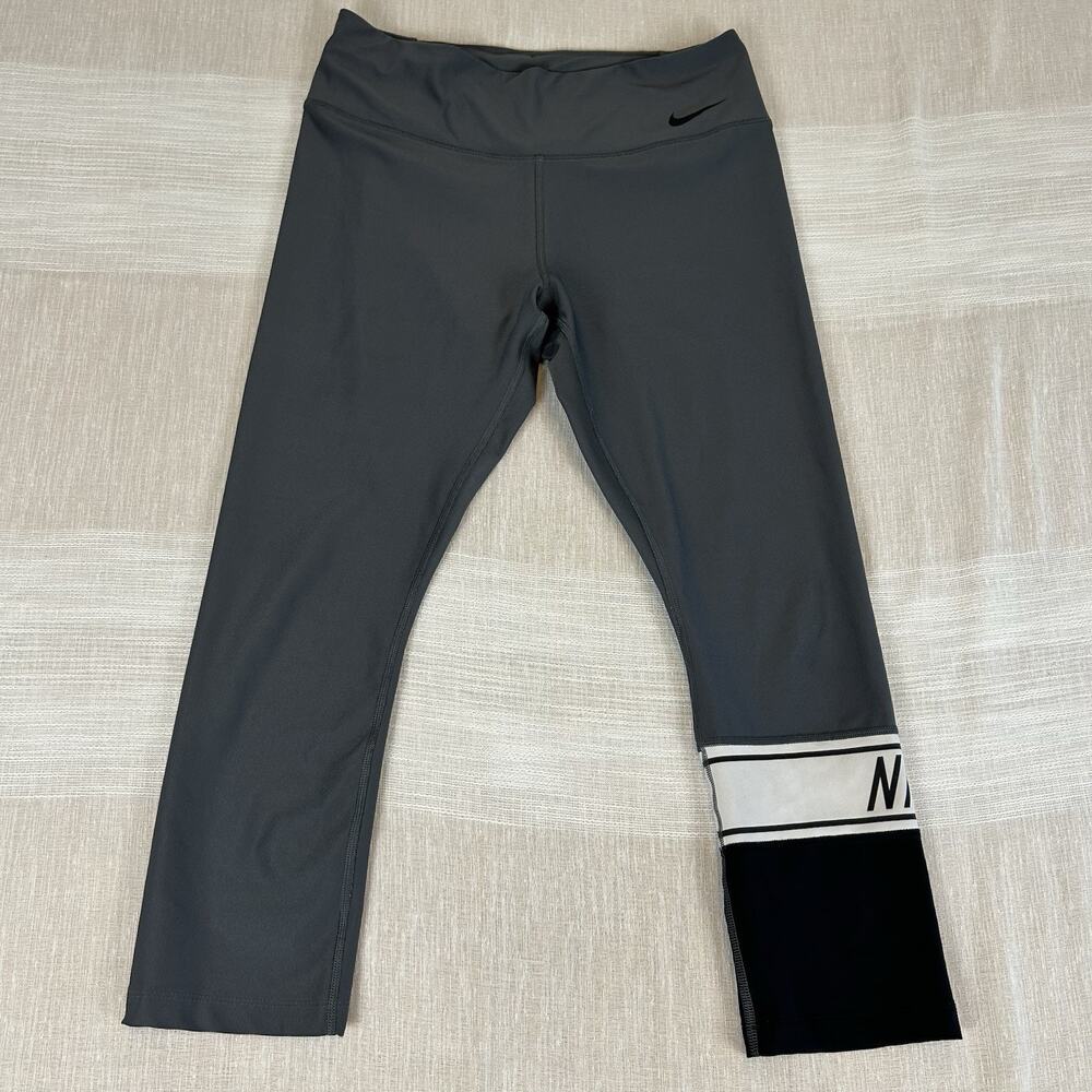 Nike Power Victory Medium Womens Gray Cropped Dri Fit Athletic Leggings Pants M